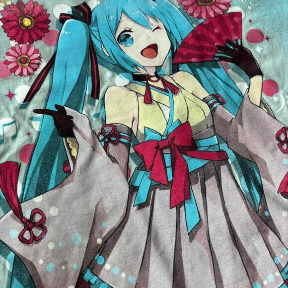 hatsune miku printed tshirt - Picture 4 of 6